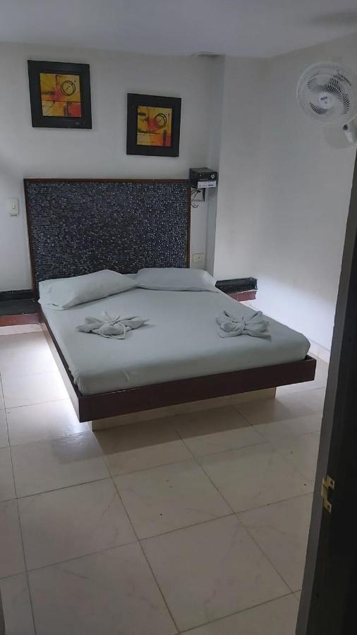 Hotel Marat Suite Medellín Buitenkant foto